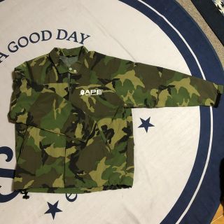 アベイシングエイプ(A BATHING APE)の【激レア】APEエイプ カモフラ柄ブルゾン［美品］(ブルゾン)