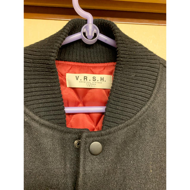 Varosh(ヴァロッシュ)のVAROSH スタジャン メンズのジャケット/アウター(スタジャン)の商品写真