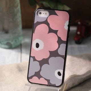 マリメッコ(marimekko)の新色！新品未使用♡マリメッコ♡iPhoneケース(iPhoneケース)