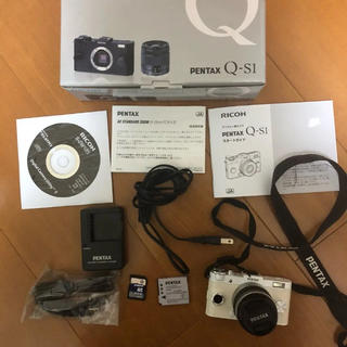 ペンタックス(PENTAX)の【weed様専用】PENTAX Q-S1 ズームレンズキット(ミラーレス一眼)