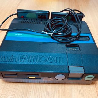 ファミリーコンピュータ(ファミリーコンピュータ)のツインファミコン 本体 セット(家庭用ゲーム機本体)