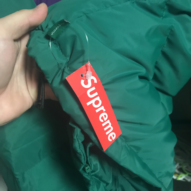 Supreme(シュプリーム)のsupreme ダウンジャケット メンズのジャケット/アウター(ダウンジャケット)の商品写真