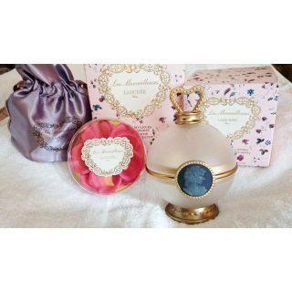 レメルヴェイユーズラデュレ(Les Merveilleuses LADUREE)の【新品・未使用】ラデュレ  花びらチーク(ポットつき)(チーク)