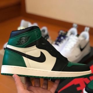 ナイキ(NIKE)のNIKE air jordan 1 pine green(スニーカー)