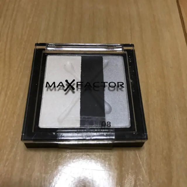 MAXFACTOR(マックスファクター)の美品！MAX FACTOR アイシャドウ コスメ/美容のベースメイク/化粧品(アイシャドウ)の商品写真