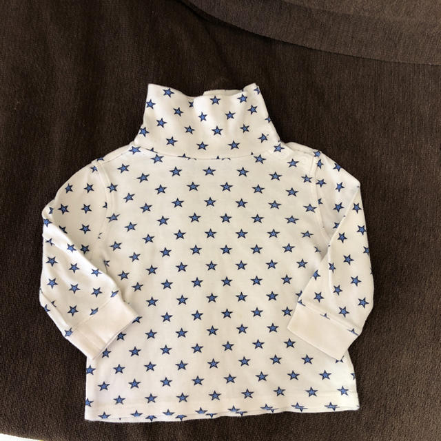 babyGAP(ベビーギャップ)のGAP 80 ハイネック カットソー ２枚 男の子 キッズ/ベビー/マタニティのベビー服(~85cm)(シャツ/カットソー)の商品写真