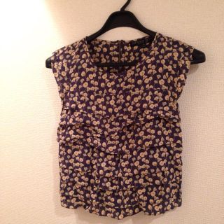 トップショップ(TOPSHOP)の花柄トップス♡(カットソー(半袖/袖なし))