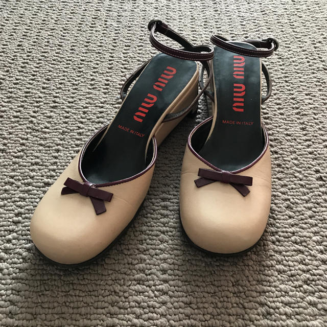 miumiu(ミュウミュウ)のゆー様専用【未使用】ミュウミュウ miu miu リボンパンプス レディースの靴/シューズ(バレエシューズ)の商品写真