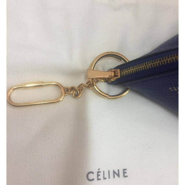 ［早い者勝ち］セリーヌ ピラミッド型キーケース CELINE トリオ 財布 新品レディース