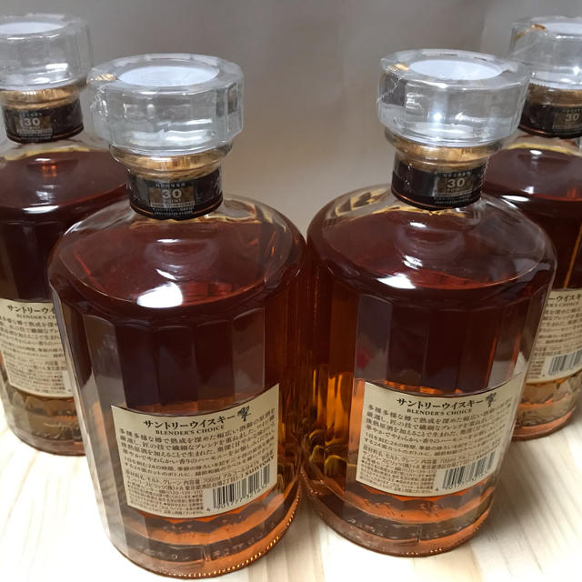 サントリーウイスキー 響 ブレンダーズチョイス 700ml 4本 箱無し サントリーウイスキー 響 ブレンダーズチョイス 700ml 4本 箱無し
