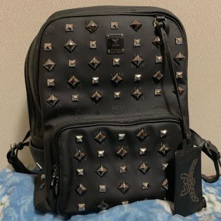 MCM ポーチ付ナイロンスタッズ リュック ブラック