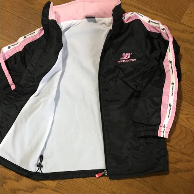 New Balance(ニューバランス)のお値下げ☆New Balance  ウィンドブレーカー 130 キッズ/ベビー/マタニティのキッズ服女の子用(90cm~)(ジャケット/上着)の商品写真