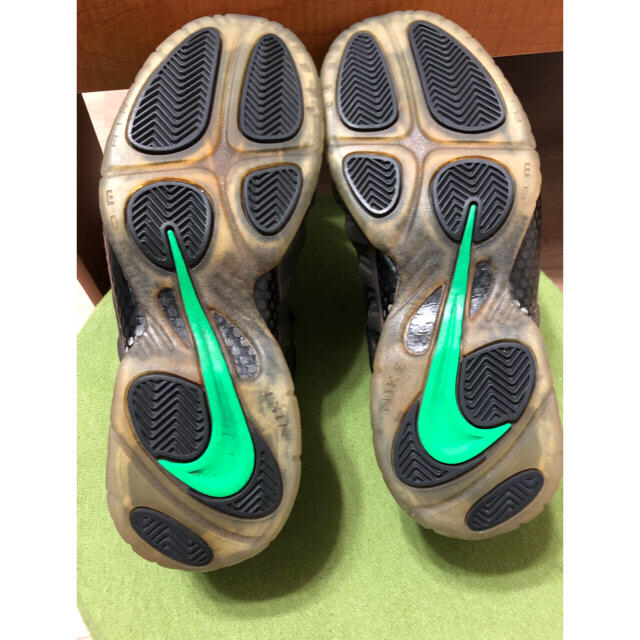 NIKE(ナイキ)のNIKE AIR FOAMPOSITE PRO "GYM GREEN" メンズの靴/シューズ(スニーカー)の商品写真