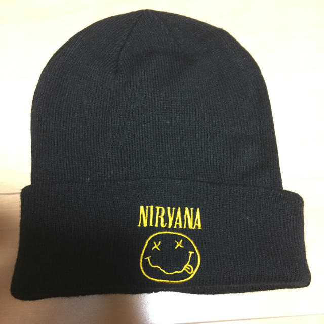 H&M(エイチアンドエム)の値下げ！ H&M ニット帽 ビーニー Nirvana ニルヴァーナ メンズの帽子(ニット帽/ビーニー)の商品写真