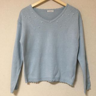 アクシーズファム(axes femme)のアクシーズファム  お花パールビジュー付きゆったりニット  M(ニット/セーター)