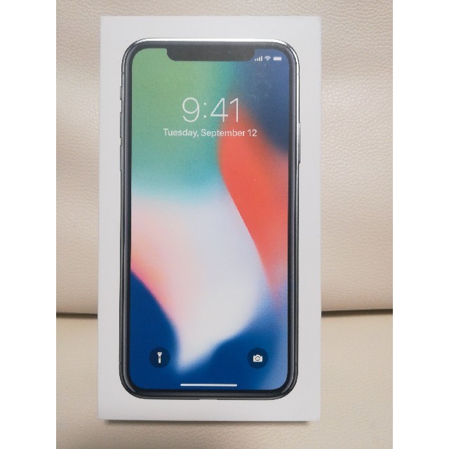 iPhone　X 64G 未使用　docomo　SIMフリーSIMロック解除可能