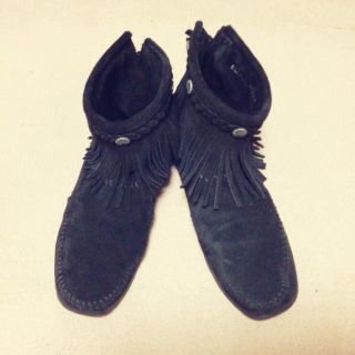 ミネトンカ(Minnetonka)のMinnetonka フリンジブーツ(ローファー/革靴)