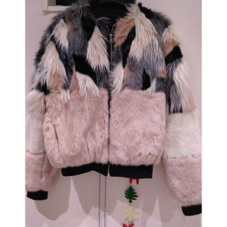 Bershka(毛皮/ファーコート)のフリマアイテム一覧 Bershka(毛皮/ファーコート)のフリマアイテム一覧