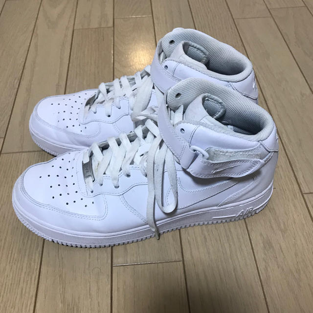 NIKE(ナイキ)の✨美品✨ NIKE エアフォース1 MID ホワイトレザー 27.5cm メンズの靴/シューズ(スニーカー)の商品写真