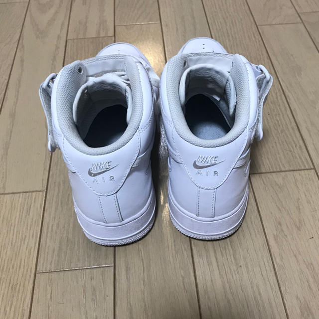 NIKE(ナイキ)の✨美品✨ NIKE エアフォース1 MID ホワイトレザー 27.5cm メンズの靴/シューズ(スニーカー)の商品写真