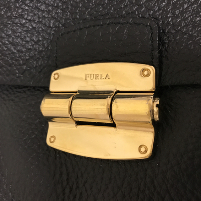 Furla FURLA クロスボディバッグの通販 by erika｜フルラならラクマ - 定価52,000円 通販格安
