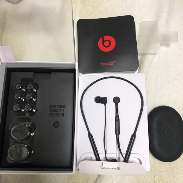 Beats by Dr Dre(ビーツバイドクタードレ)のビーツX ブラック スマホ/家電/カメラのオーディオ機器(ヘッドフォン/イヤフォン)の商品写真