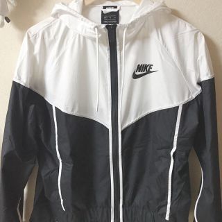 ナイキ(NIKE)のナイキNIKE ウィンドブレーカー(ナイロンジャケット)