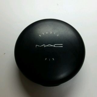 マック(MAC)のM.A.CスタジオフィックスNC25(その他)