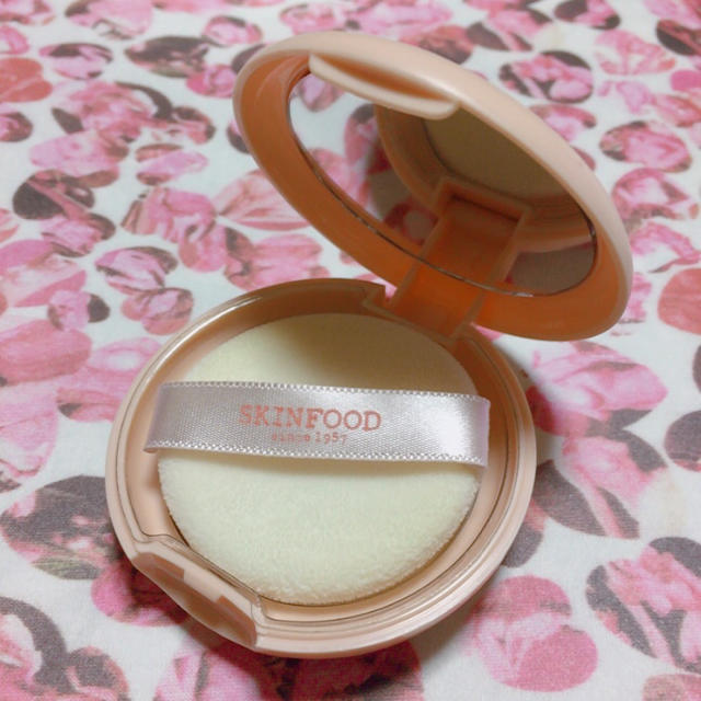 SKIN FOOD(スキンフード)の【SKIN FOOD】PORE SUN PACT コスメ/美容のベースメイク/化粧品(その他)の商品写真