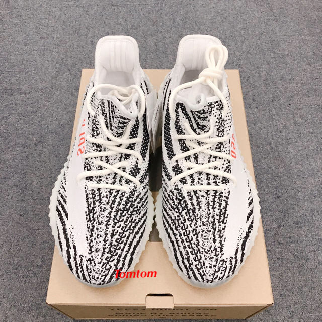 adidas(アディダス)の【ひで様専用】 YEEZY BOOST 350 V2 Zebra メンズの靴/シューズ(スニーカー)の商品写真