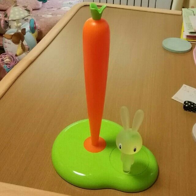 ALESSI(アレッシィ)のBUNNY&CARROTペーパータオルホルダー インテリア/住まい/日用品のキッチン/食器(収納/キッチン雑貨)の商品写真