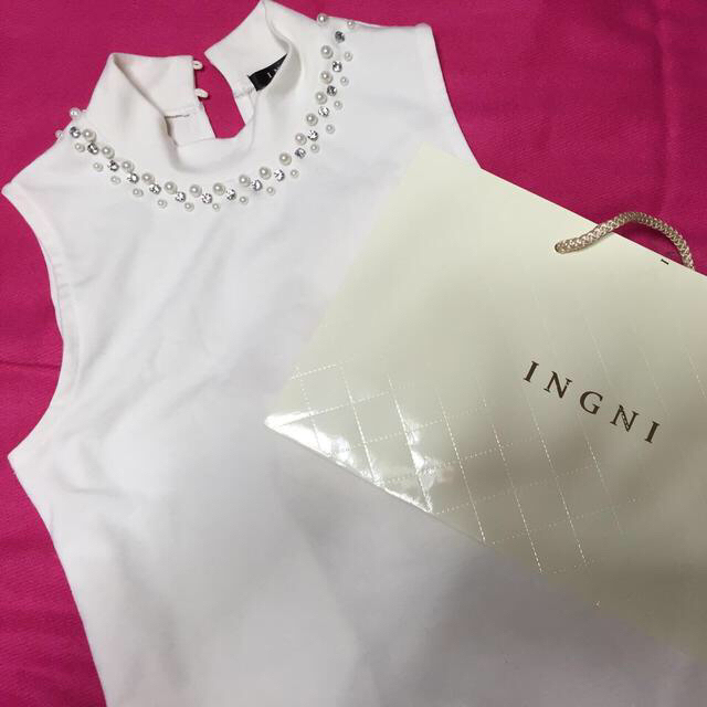 INGNI(イング)のINGNI 新品パールビジュータンク レディースのトップス(カットソー(半袖/袖なし))の商品写真