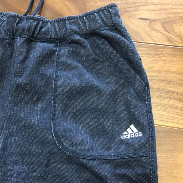 adidas(アディダス)のadidas W SID デニムスウェットパンツ レディースのパンツ(カジュアルパンツ)の商品写真