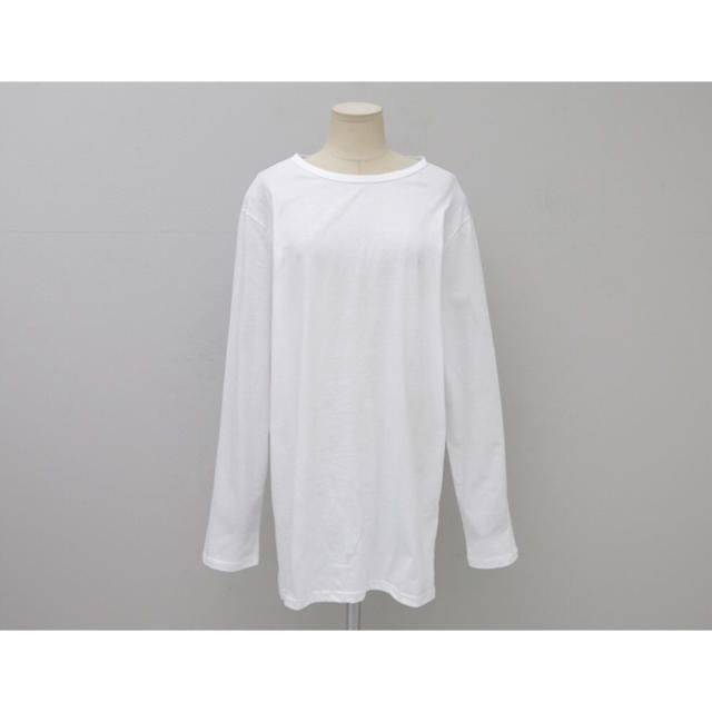 dholic(ディーホリック)のオーバーサイズサイドスリットTシャツ dholic ホワイト レディースのトップス(シャツ/ブラウス(長袖/七分))の商品写真