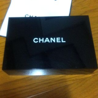 シャネル(CHANEL)のCHANELノベルティミラー付き小物入れ(その他)