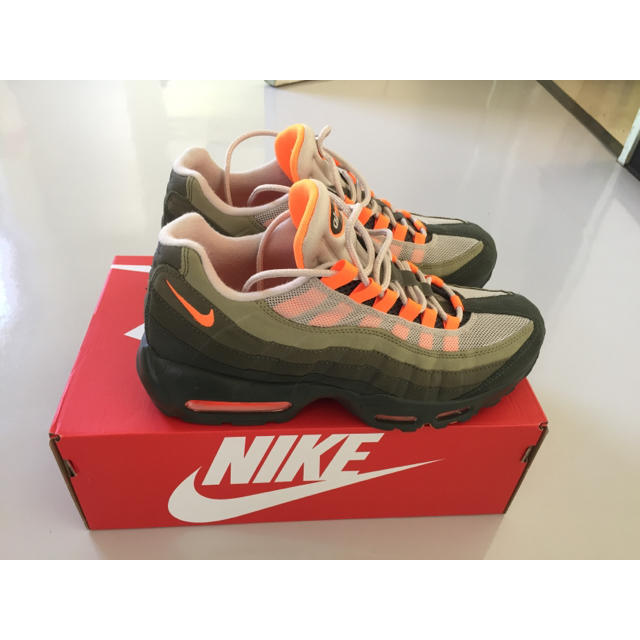 NIKE(ナイキ)のNIKE AIR MAX95 OG TOTAL ORANGE  メンズの靴/シューズ(スニーカー)の商品写真