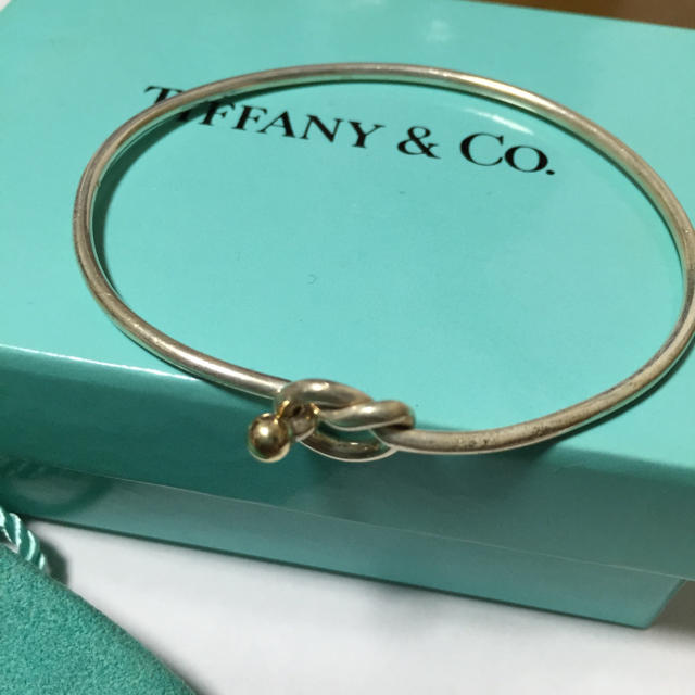 Tiffany & Co.   限定値下げ ティファニーラブノットブレスバングル