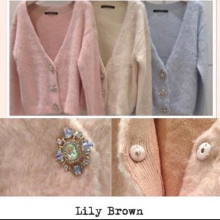 リリーブラウン(Lily Brown)のLily Brown‼️ ビックビジュー 釦付 カーディガン♡(カーディガン)