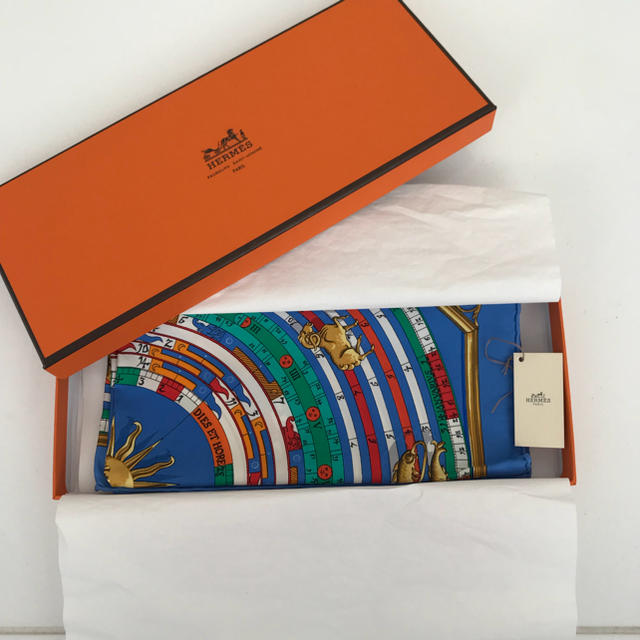 Hermes - 新品未使用 ️ エルメス プチカレ ミニ シルクスカーフ の通販 by Salute★'s shop｜エルメスならラクマ