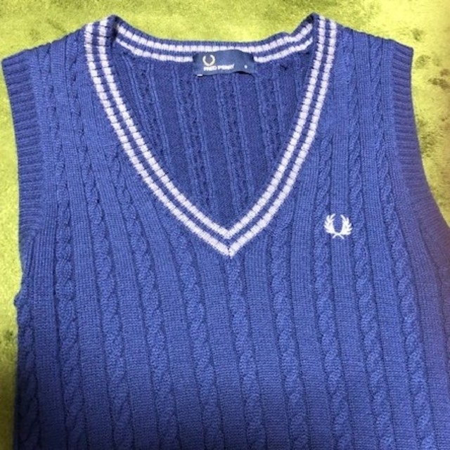 FRED PERRY(フレッドペリー)のフレッドペリー ニットベスト Sサイズ レディースのトップス(ニット/セーター)の商品写真