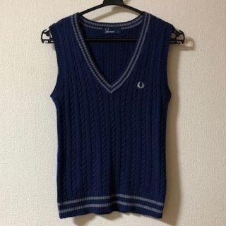 フレッドペリー(FRED PERRY)のフレッドペリー ニットベスト Sサイズ(ニット/セーター)