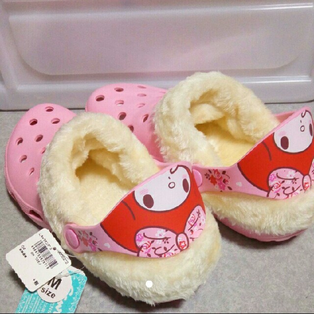 サンリオ - 新品♡マイメロディ ボア ファー クロックス サンリオ - 新品♡マイメロディ ボア ファー クロックス