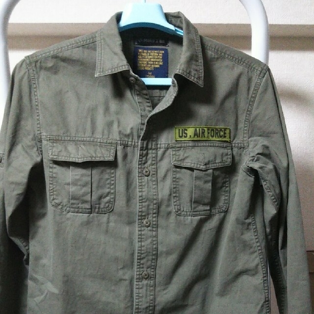 ミリタリー シャツ(ジャケット) グリーン色 メンズのトップス(シャツ)の商品写真