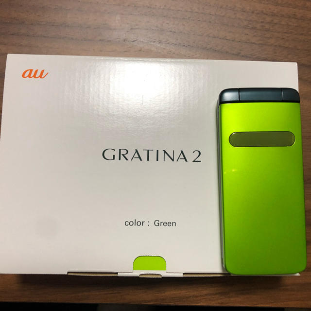 au ガラケー GRATINA2 グリーン 新品