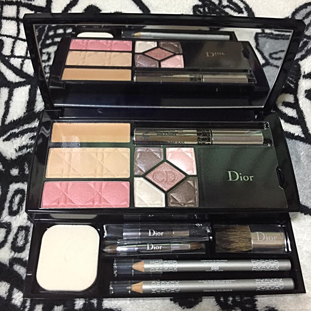 新品❤Dior オールインワン メイクアップ パレット❤