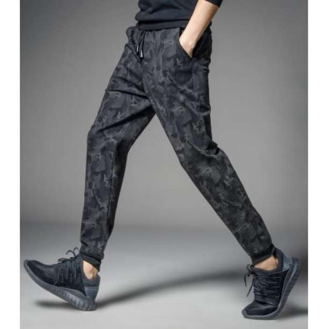 メンズ ジョガーパンツ スウェット 9分丈 迷彩  黒 XXL メンズのパンツ(その他)の商品写真