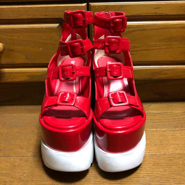 one spo(ワンスポ)のonespo ベルテッドサンダル 赤 レア レディースの靴/シューズ(サンダル)の商品写真