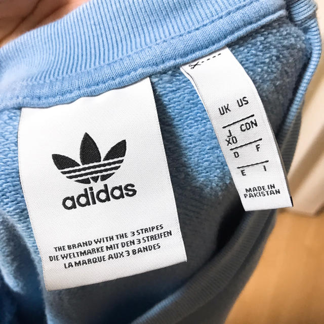 adidas(アディダス)のaddidasパーカー レディースのトップス(パーカー)の商品写真