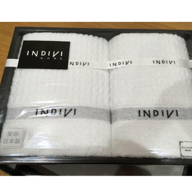 INDIVI(インディヴィ)の新品・未使用☆INDIVI 4枚ウォッシュタオルセット☆ インテリア/住まい/日用品の日用品/生活雑貨/旅行(タオル/バス用品)の商品写真