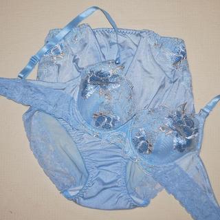 新品 C75L 産前授乳 マタニティ薔薇刺繍ブラ&ショーツ ブルー(マタニティ下着)